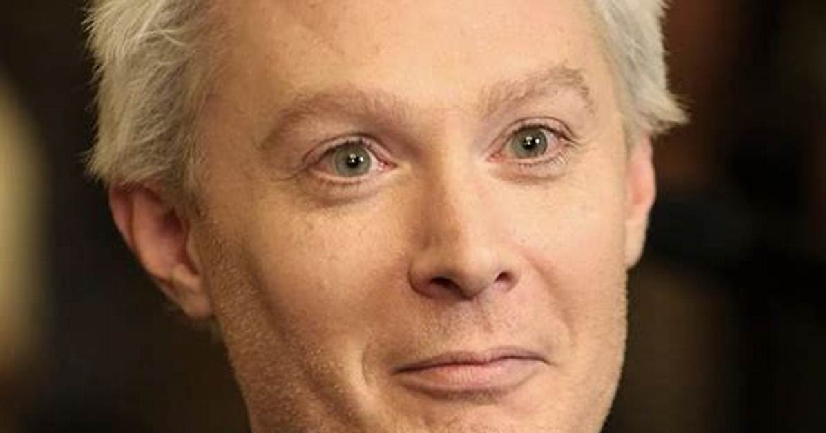 A Look at Clay Aiken's Relationship History (Including the Mother of His Son) ·